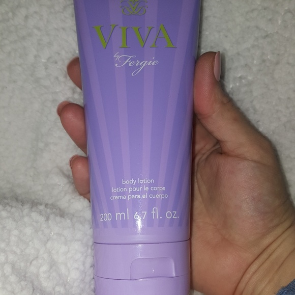 New Fergie lotion Viva - Picture 2 of 5